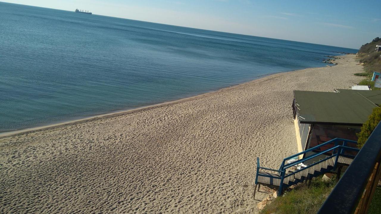 Hemingway Rooms In Happy Beach Варна Екстер'єр фото