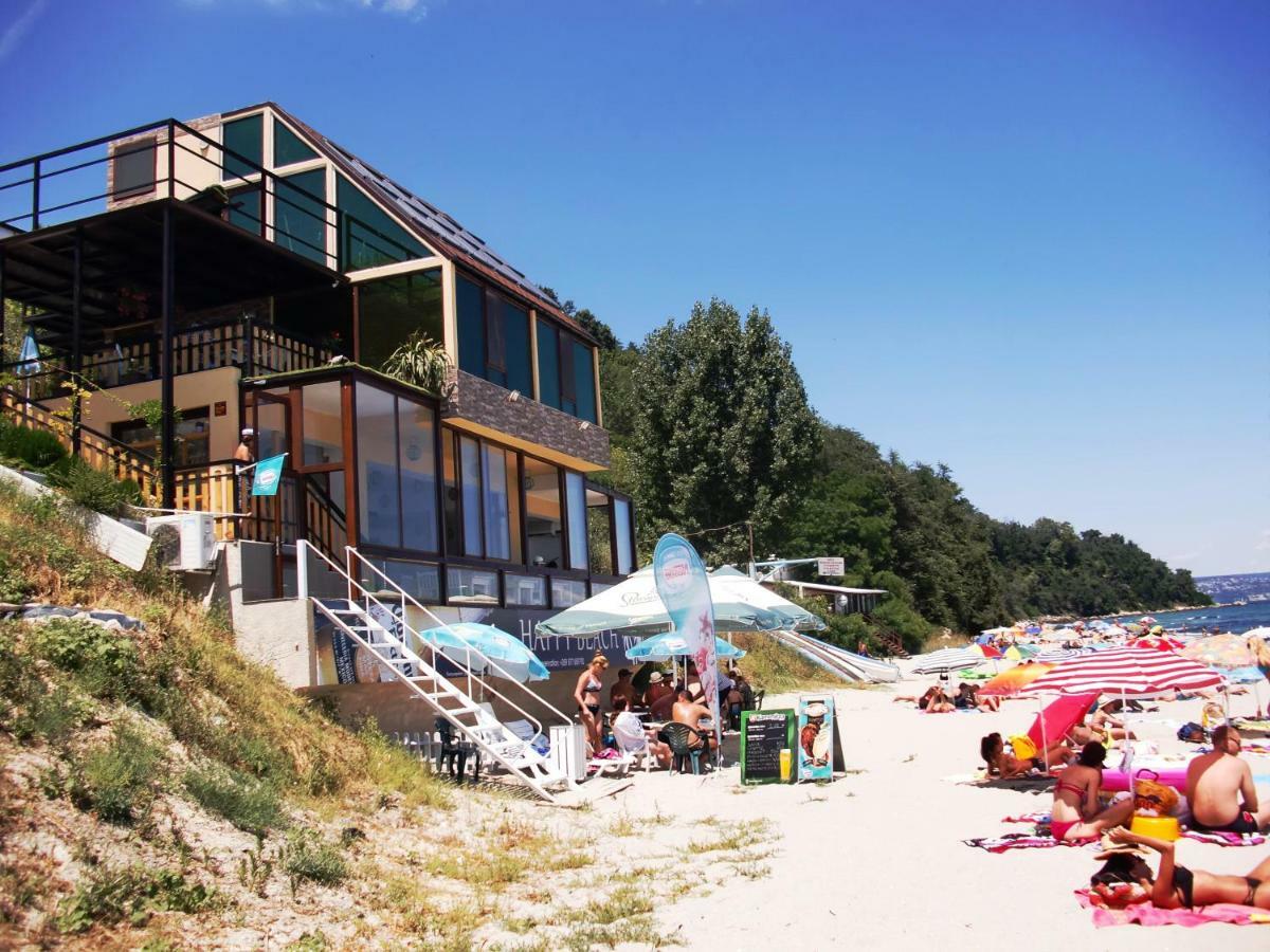 Hemingway Rooms In Happy Beach Варна Екстер'єр фото