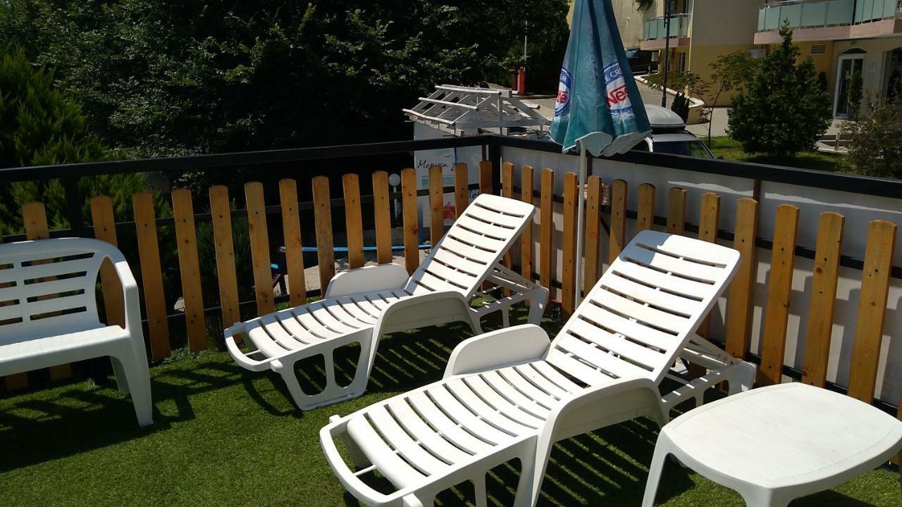 Hemingway Rooms In Happy Beach Варна Екстер'єр фото
